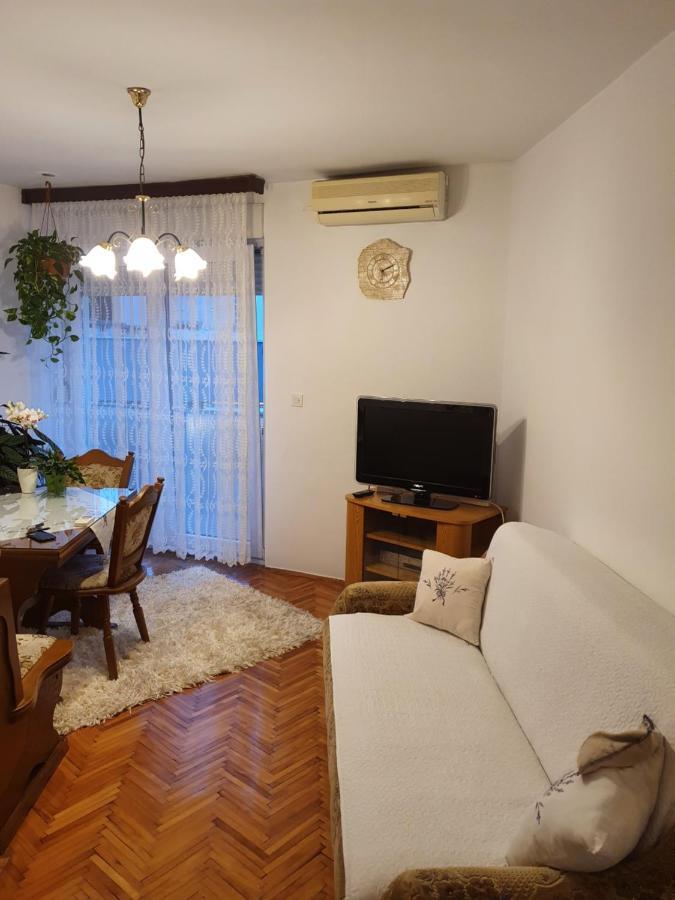 Apartman Noa Knin Exteriör bild