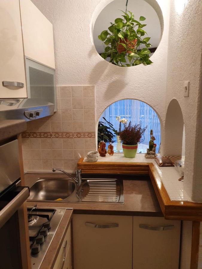 Apartman Noa Knin Exteriör bild